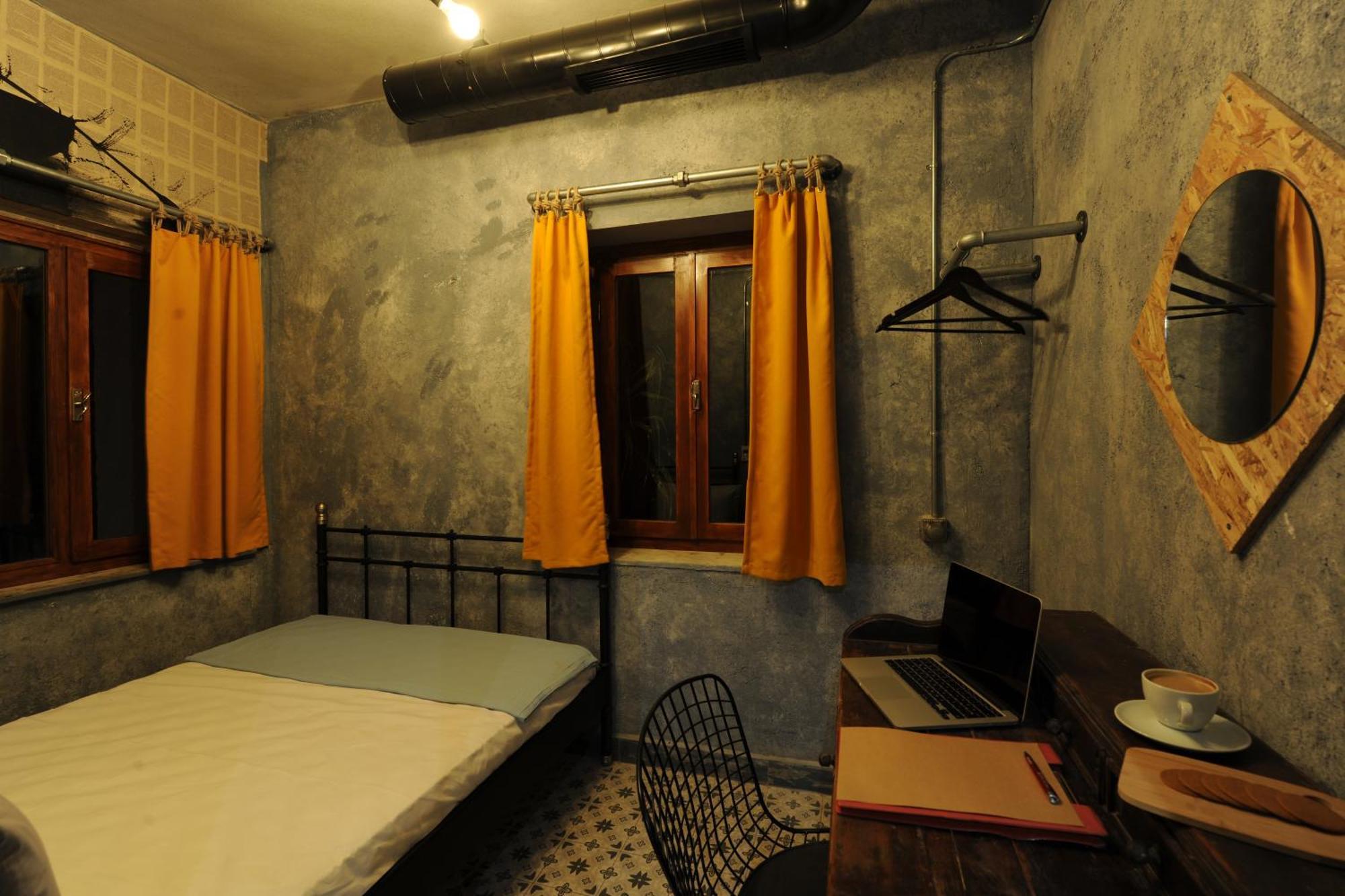 Role Street Hostel Анталья Номер фото