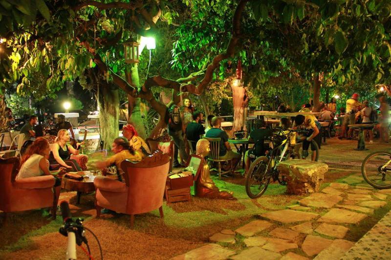 Role Street Hostel Анталья Экстерьер фото